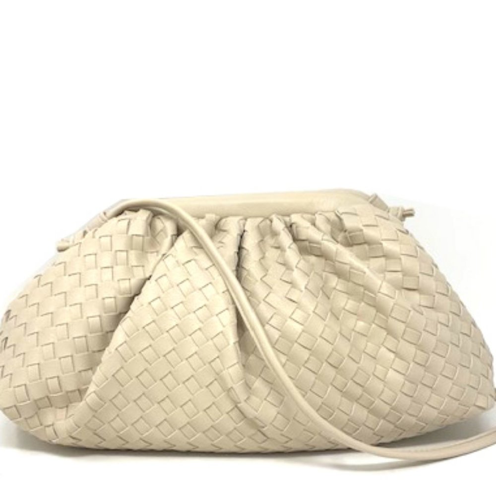 BONE WHITE BASKET WEAVE HANDBAG